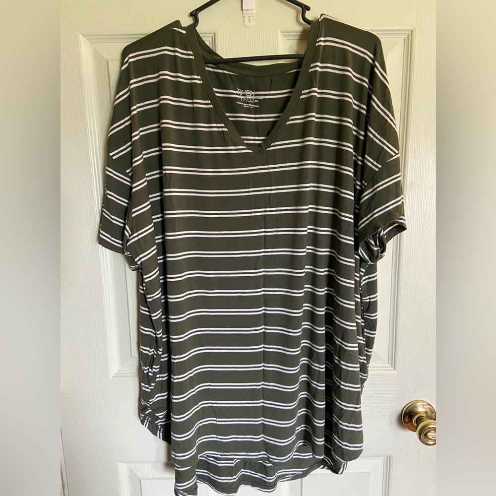5for25 Bundle and Save Time and Tru V-neck T-shirt XXXL (22W)